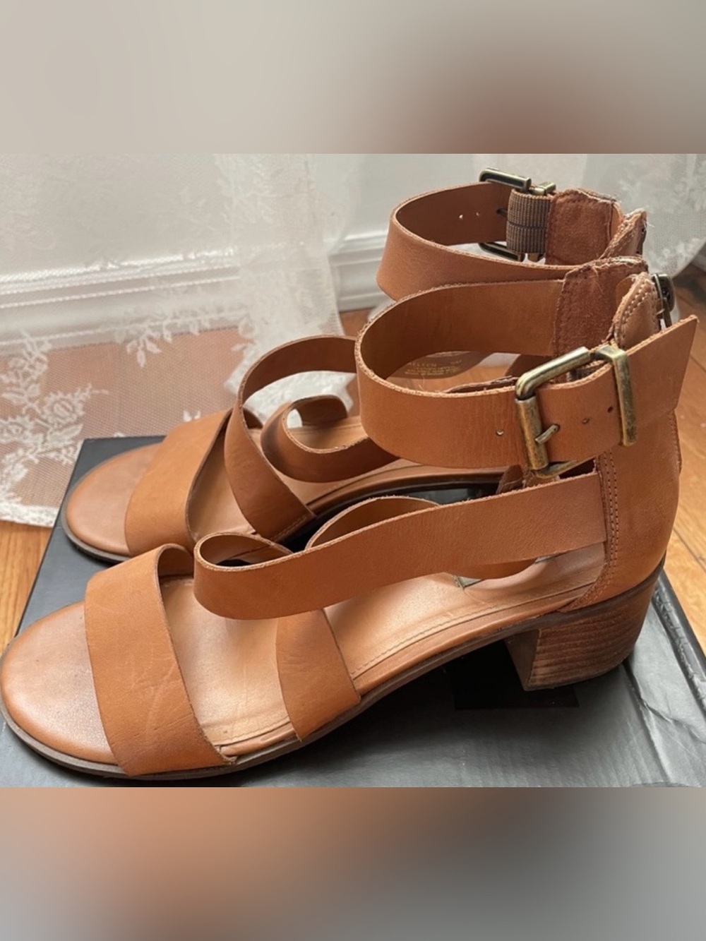 Steve Madden Cognac Spiral-Strap Leather Sandals Sz. 9 - Picture 3 of 4